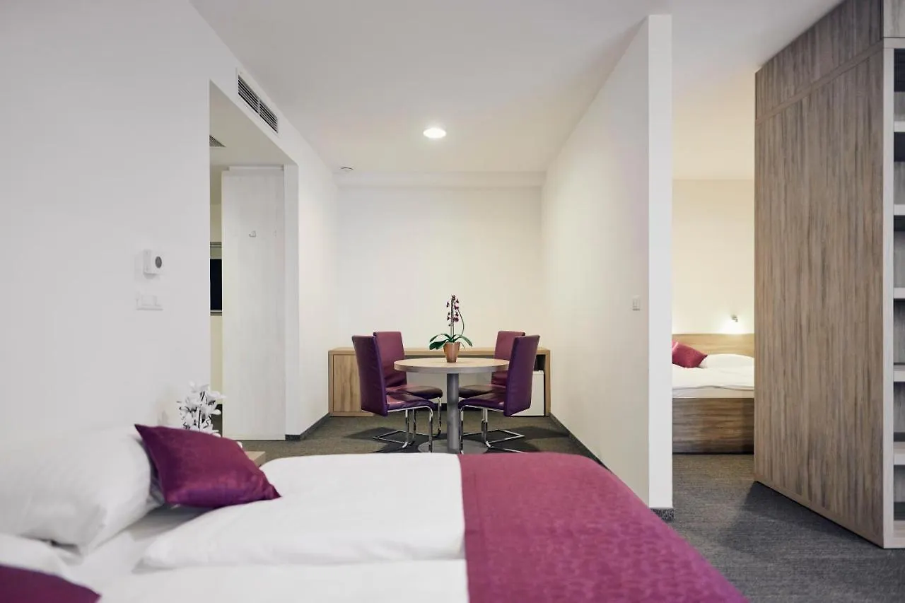Hotel Meksiko Ljubljana 3*,