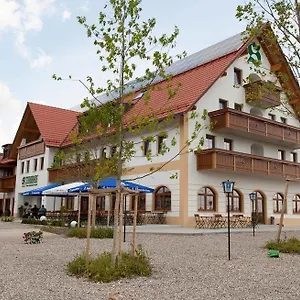 https://hotel-strasshof.com-bavaria.com